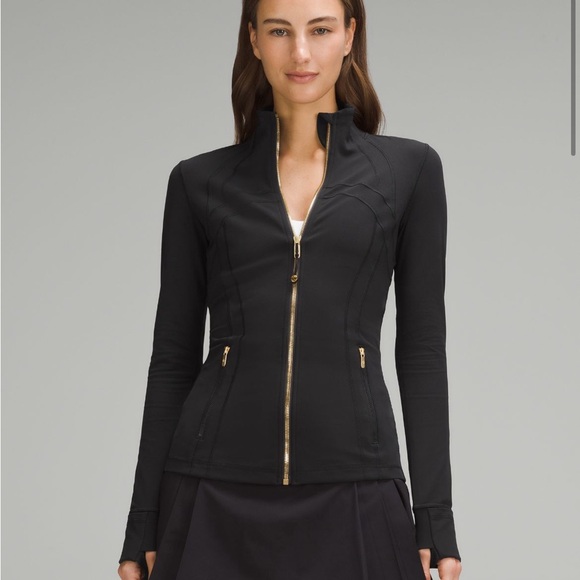 NWT lululemon define jacket size 4